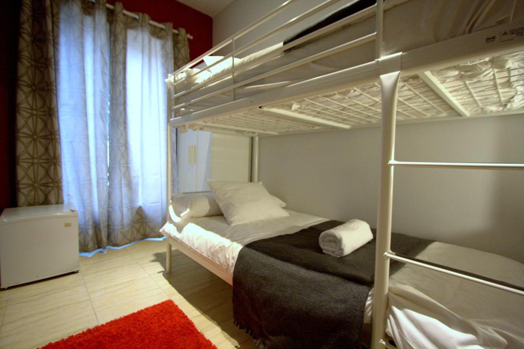 Hostel Artistic Barcelona Exterior photo